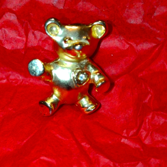 Lovely golden teddy bear brooch